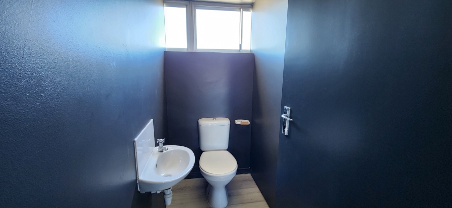 To Let Commercial Property for Rent in Montague Gardens Western Cape